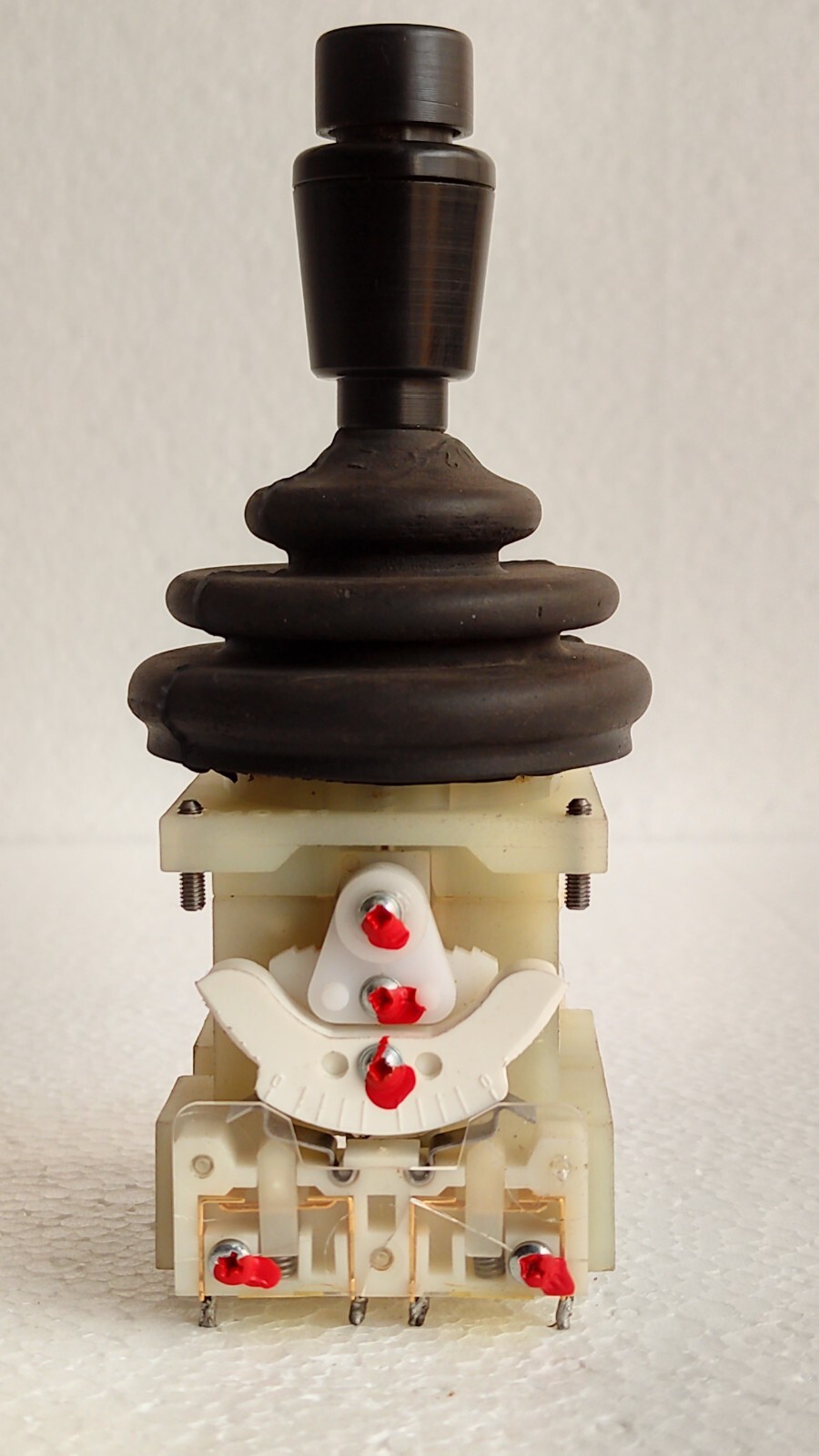 admin/uploads/uploads/Spohn + Burkardt 2046412.2.1 Winch Joystick_1.webp